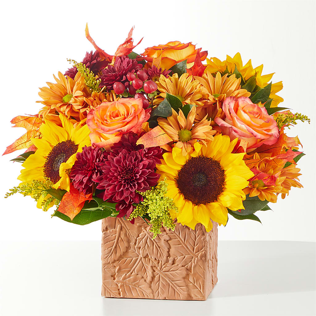 The Outdoors Bouquet – FUJI'S ALADDIN FLOWERS, National City CA