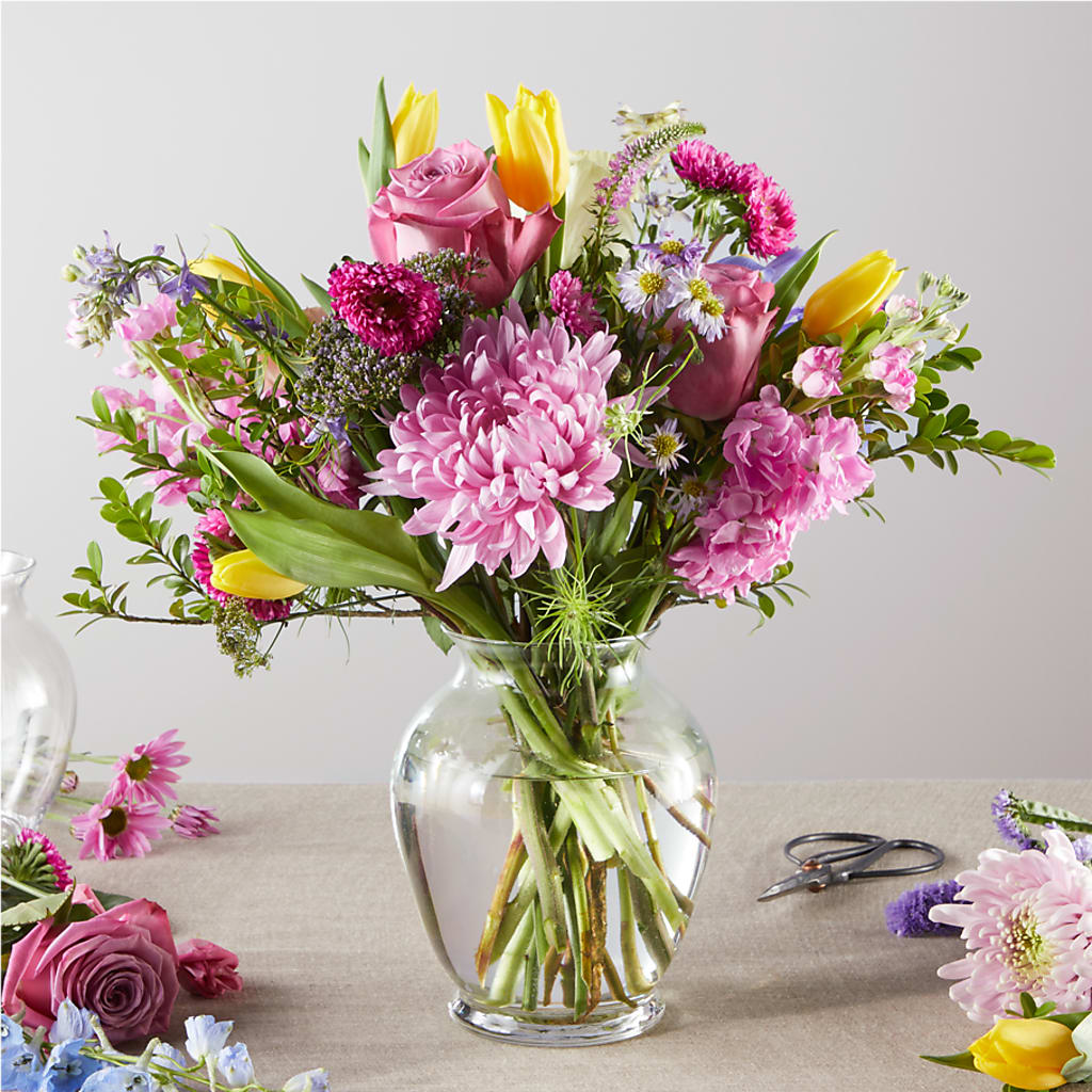 Pastel Tradition - A Florist Original – FUJI'S ALADDIN FLOWERS, National City CA