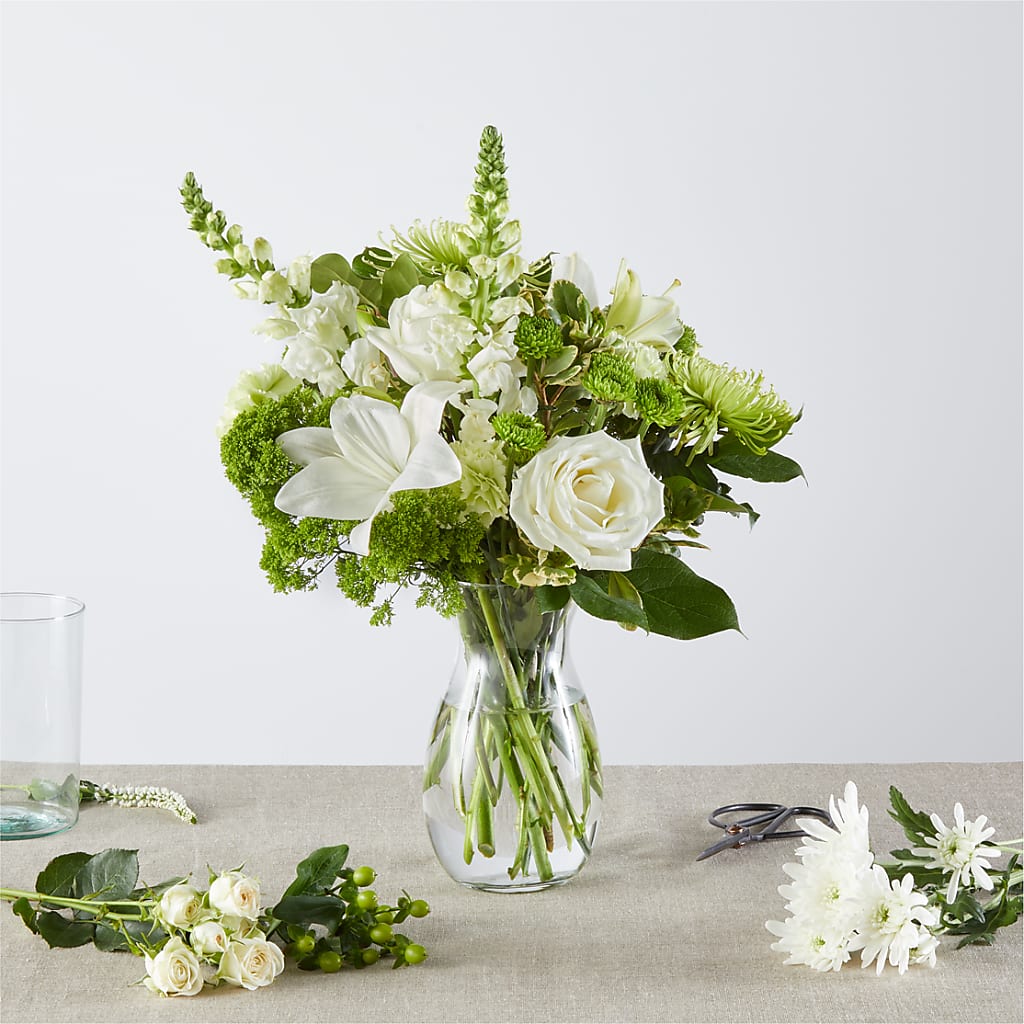 Irish Garden - A Florist Original – FUJI'S ALADDIN FLOWERS, National City CA