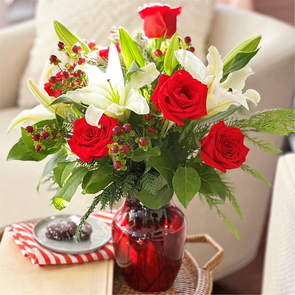 Evergreen Delight Bouquet – FUJI'S ALADDIN FLOWERS, National City CA
