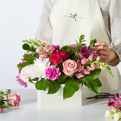 Sweetberry Box – A Florist Original – FUJI'S ALADDIN FLOWERS, National City CA