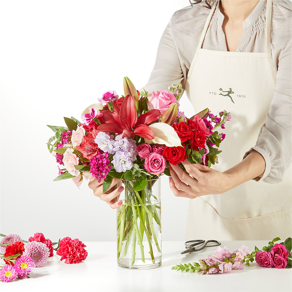 Swooning Over You - A Luxury Florist Original – FUJI'S ALADDIN FLOWERS, National City CA