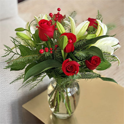 Sparkling Snowflakes Bouquet – FUJI'S ALADDIN FLOWERS, National City CA