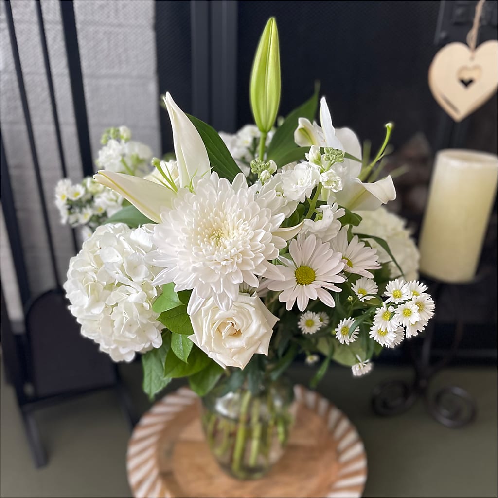Classic Ivory – A Florist Original – FUJI'S ALADDIN FLOWERS, National City CA