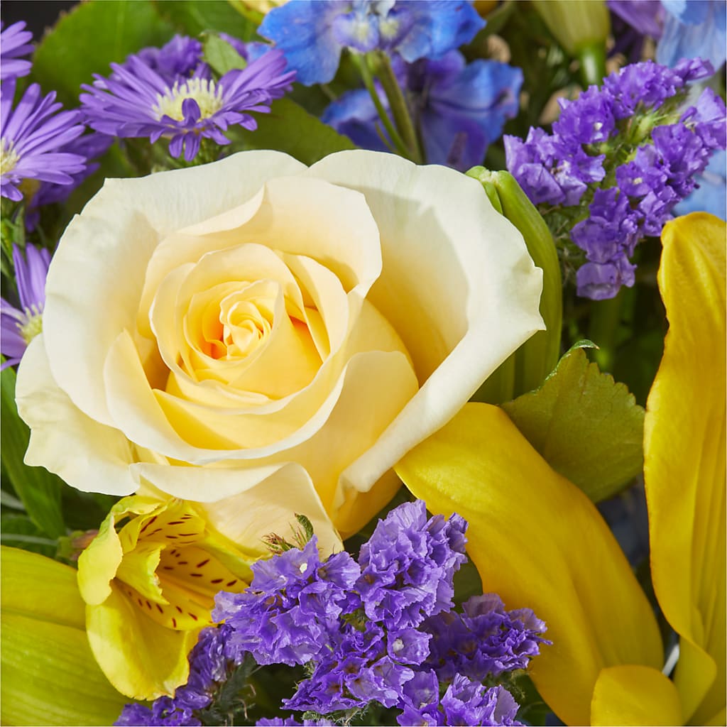 Limoncello Bouquet – FUJI'S ALADDIN FLOWERS, National City CA