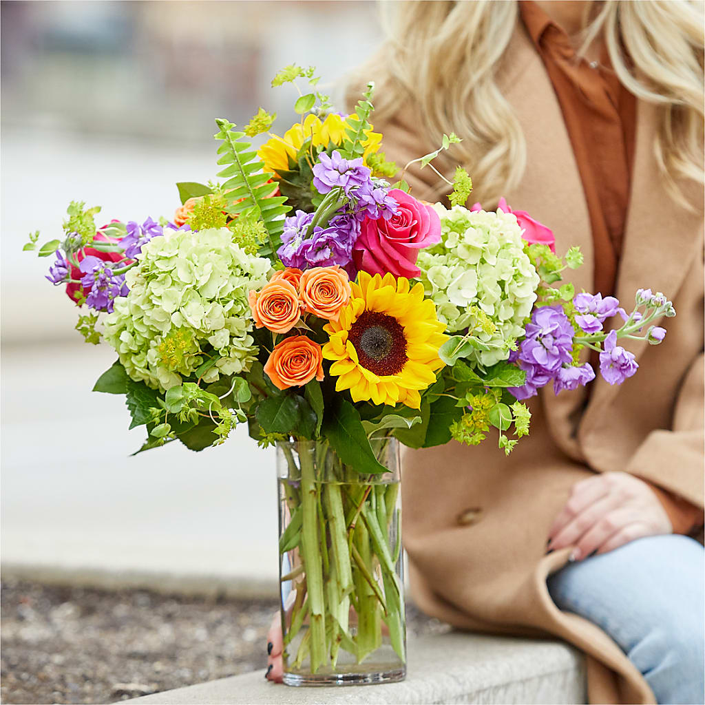 Vibrant Greetings Bouquet – FUJI'S ALADDIN FLOWERS, National City CA