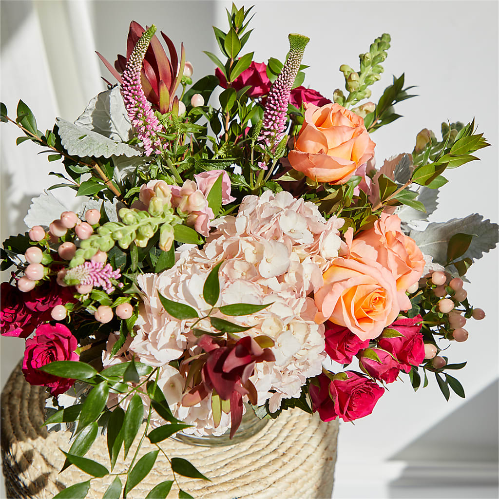 Glitz & Glam Bouquet – FUJI'S ALADDIN FLOWERS, National City CA