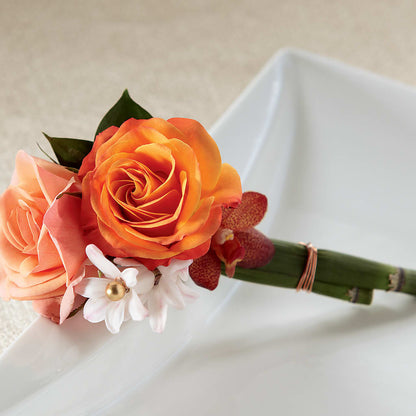 Sunset Dream Boutonniere – FUJI'S ALADDIN FLOWERS, National City CA