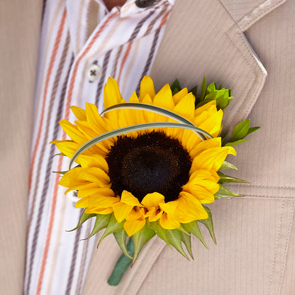 Free Spirit Boutonniere – FUJI'S ALADDIN FLOWERS, National City CA